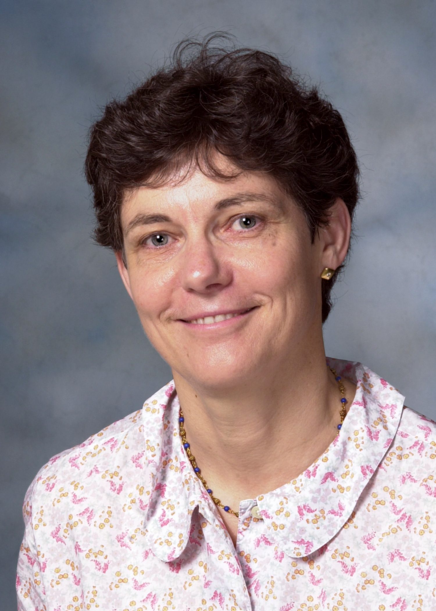 Evelyne M. Loyer形象