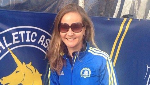 两次眼黑色素瘤幸存者和跑步者Britta Fortson