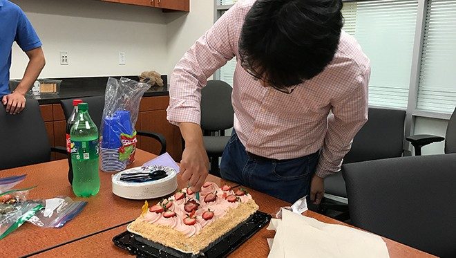 简胡切生日蛋糕